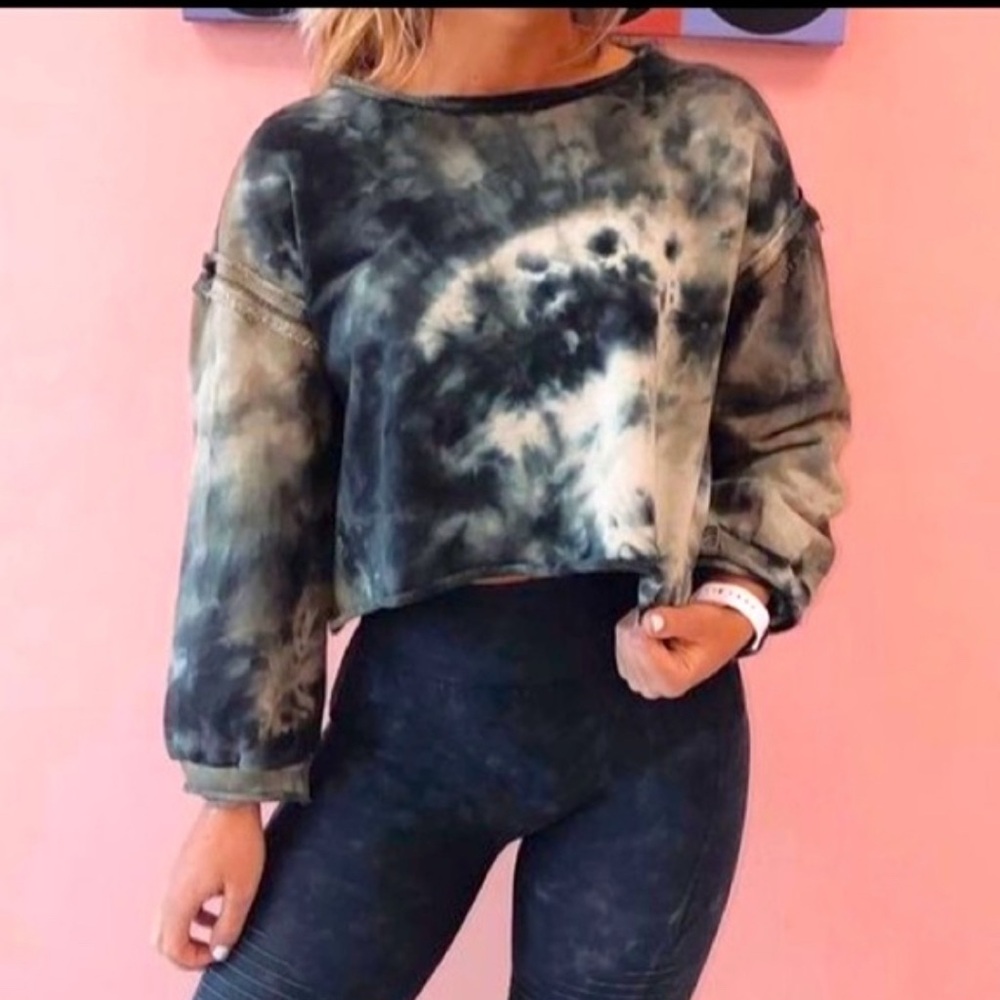 POL Tie-Dye Cropped sweatshirt Top